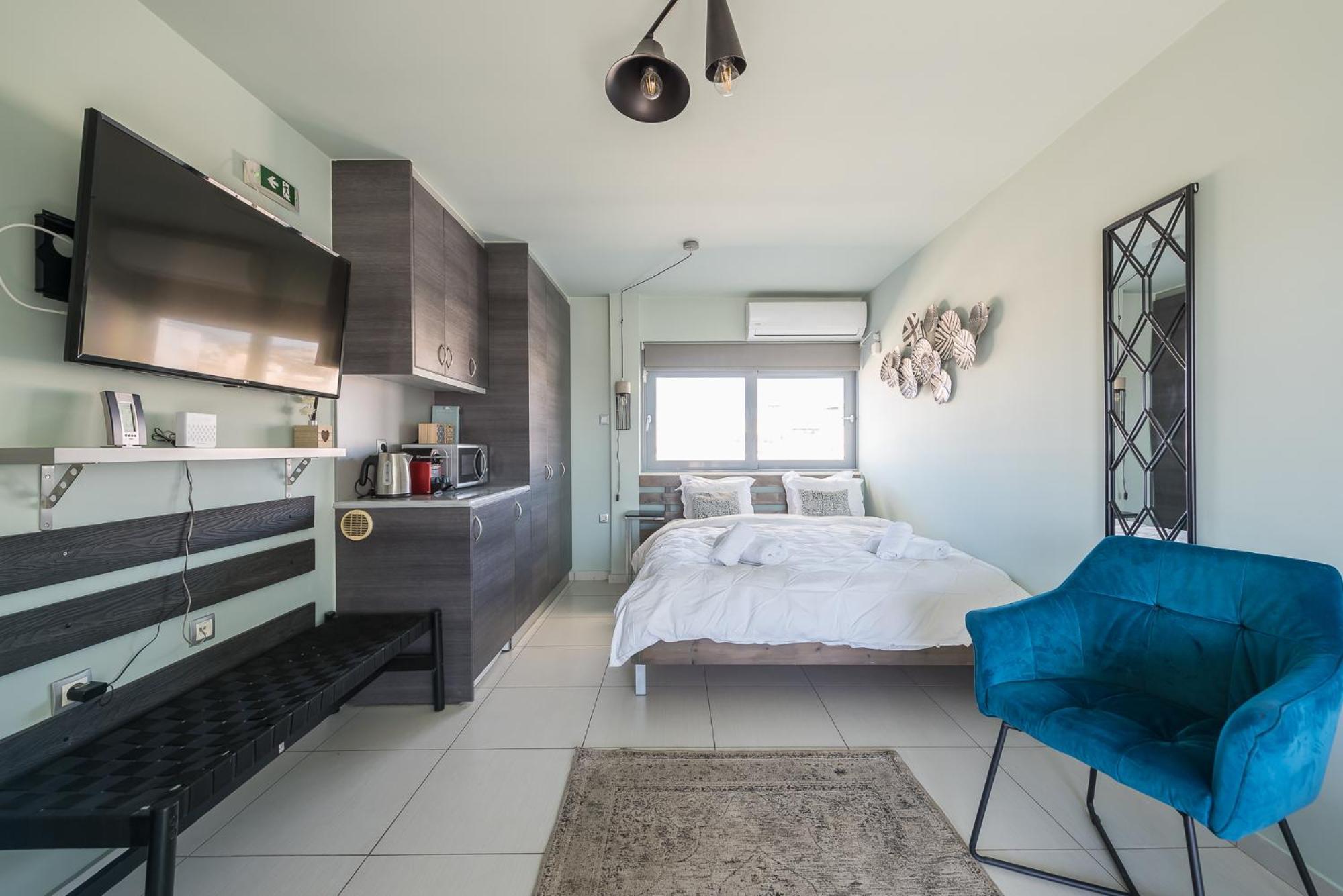 Acropolis View Mini Sky Suite & Hot Tub Atene Esterno foto