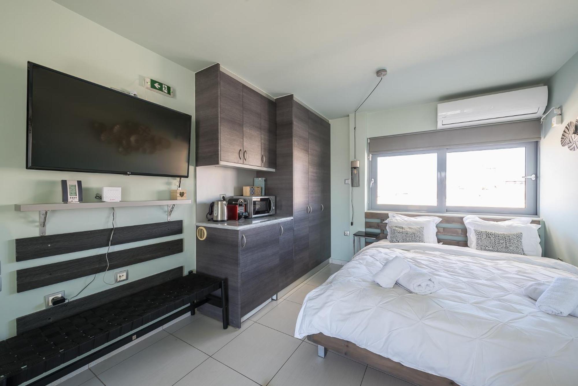 Acropolis View Mini Sky Suite & Hot Tub Atene Esterno foto