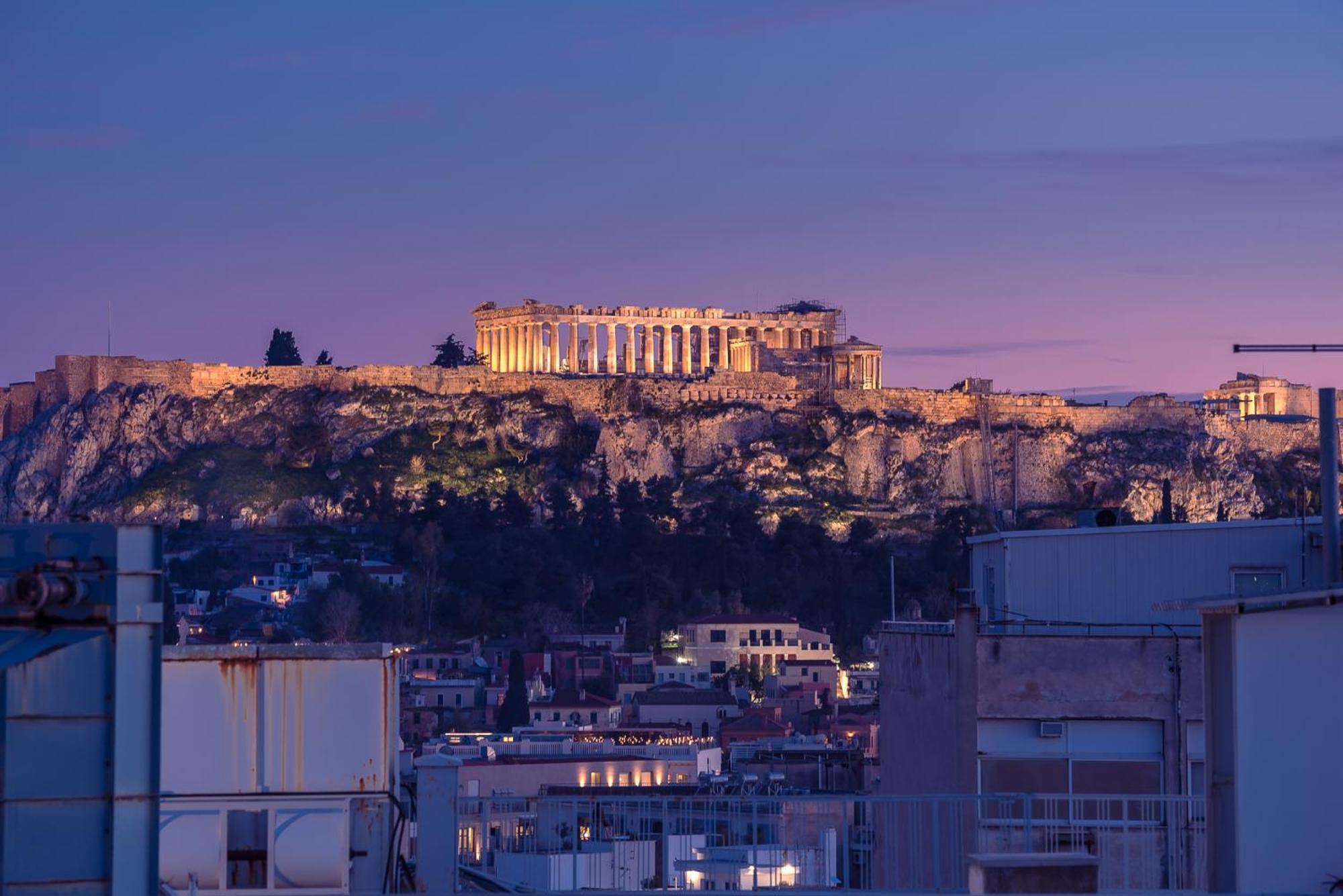 Acropolis View Mini Sky Suite & Hot Tub Atene Esterno foto