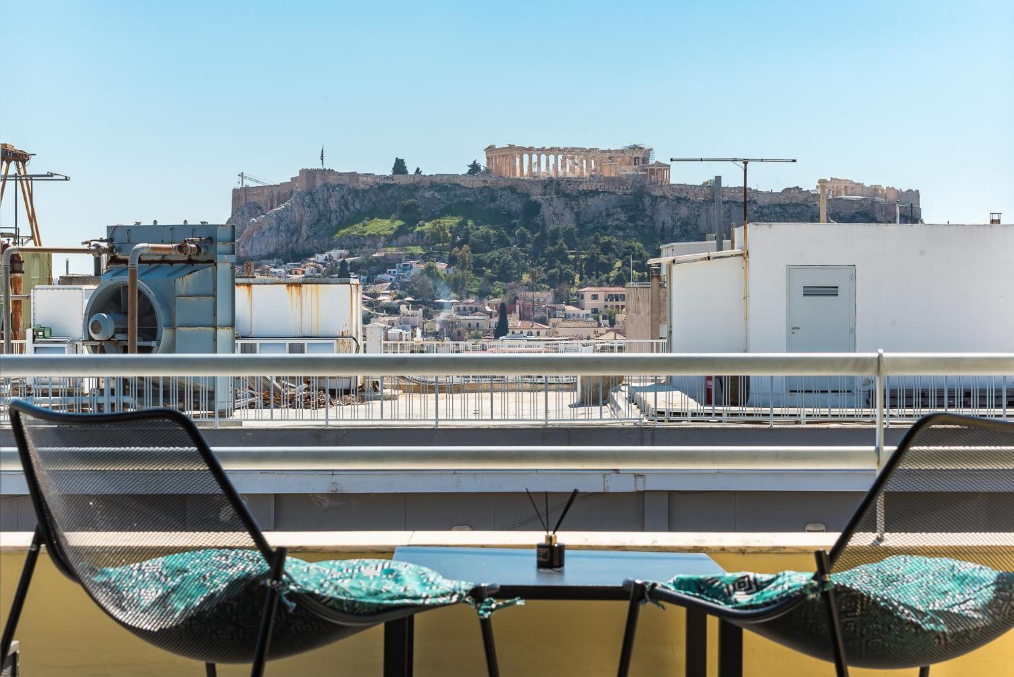 Acropolis View Mini Sky Suite & Hot Tub Atene Esterno foto