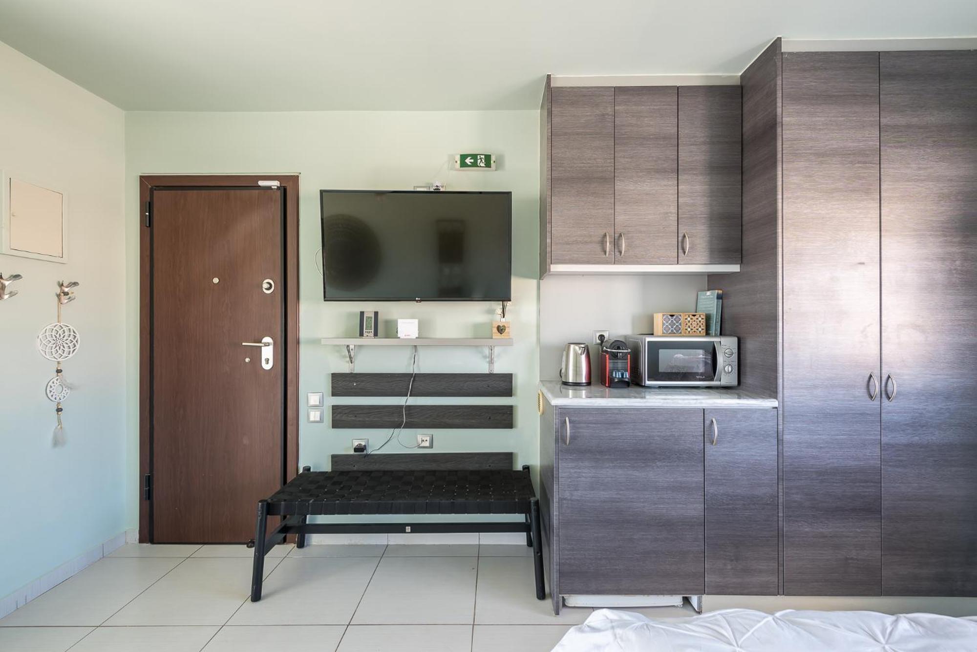 Acropolis View Mini Sky Suite & Hot Tub Atene Esterno foto