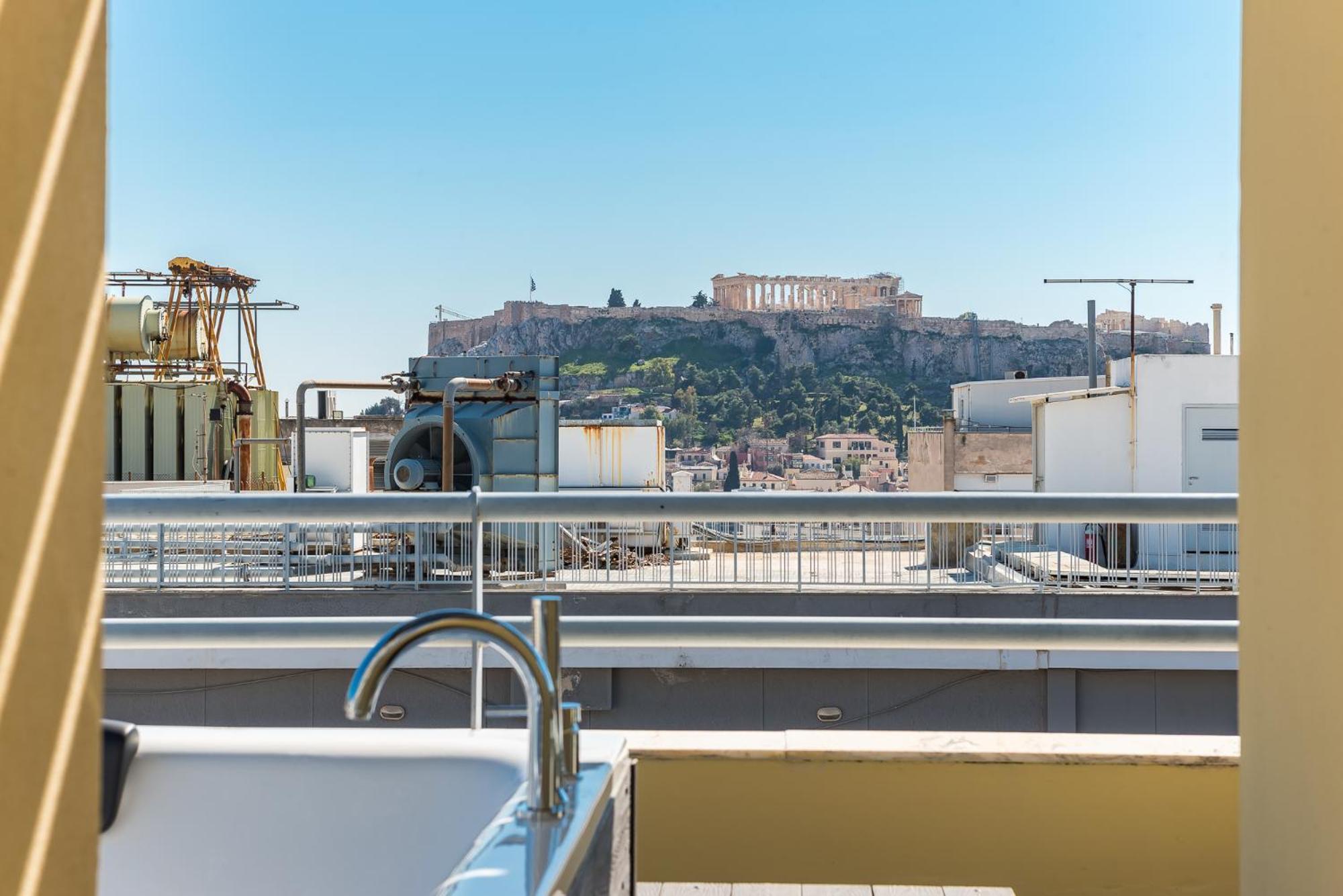 Acropolis View Mini Sky Suite & Hot Tub Atene Esterno foto