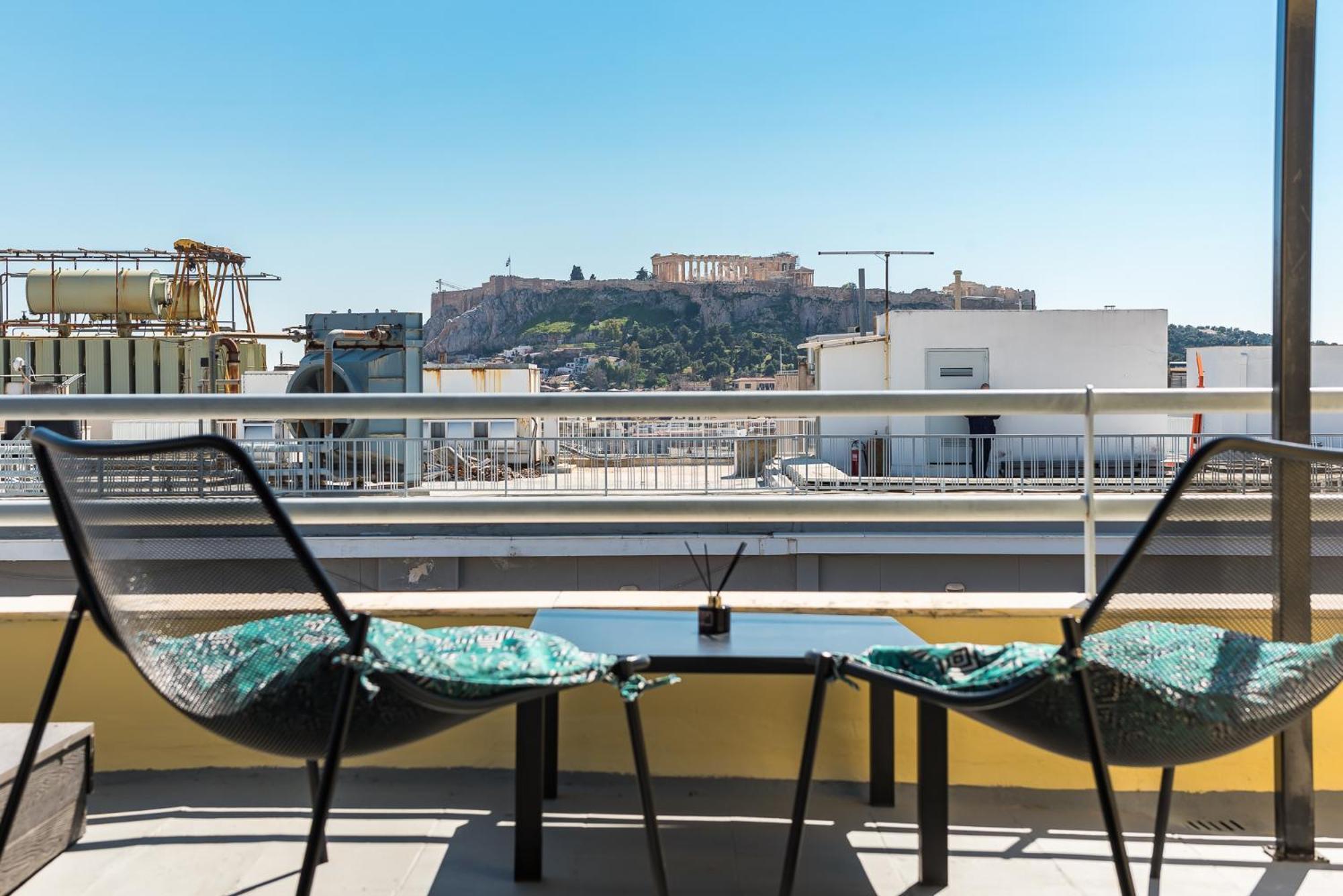 Acropolis View Mini Sky Suite & Hot Tub Atene Esterno foto
