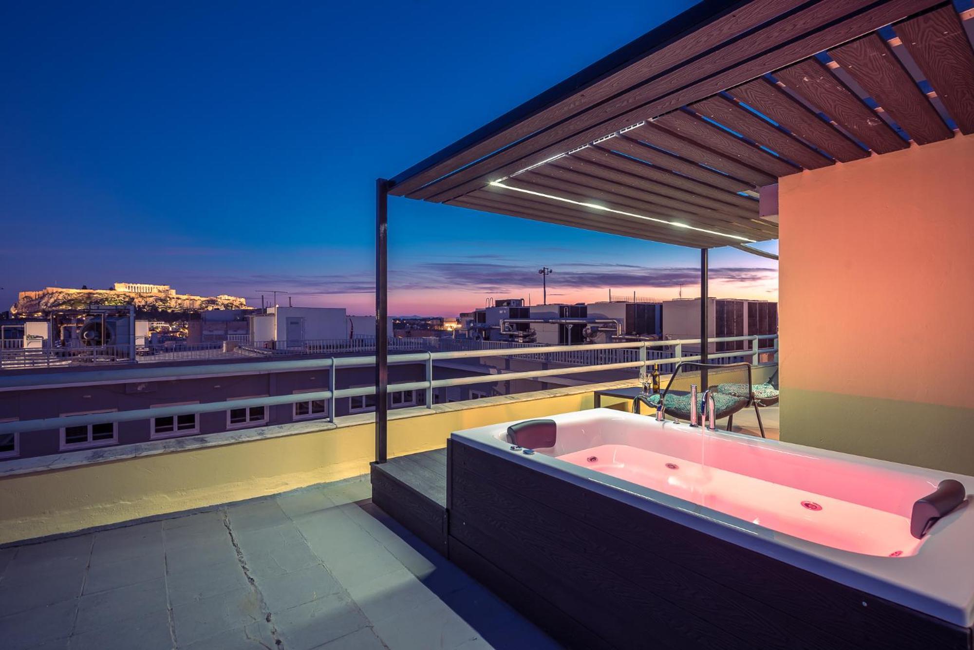 Acropolis View Mini Sky Suite & Hot Tub Atene Esterno foto
